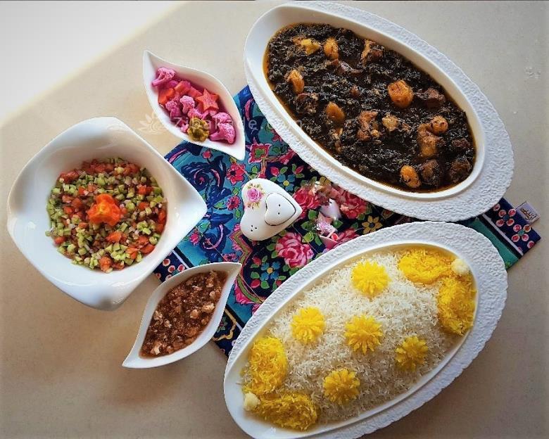 طرز تهیه خورشت آلو اسفناج